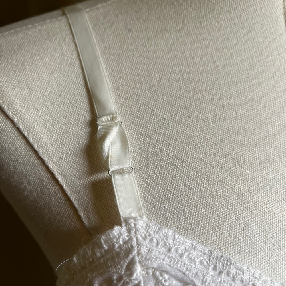 Vintage White Embroidered Slip Dress Nylon Lingerie Midi Nightgown XS - Picture 6 of 7